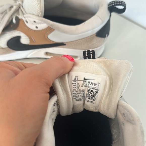 Women’s Nike air max 90 future shoes - Picture 2 of 3